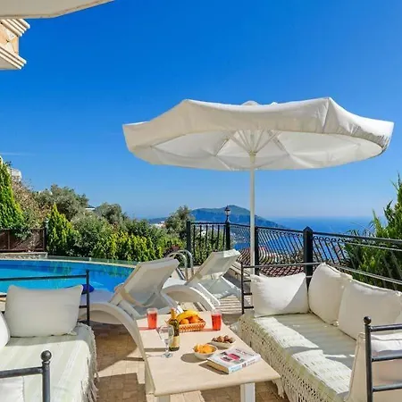 Sleeps 10 Pool Air Con Wifi Villa