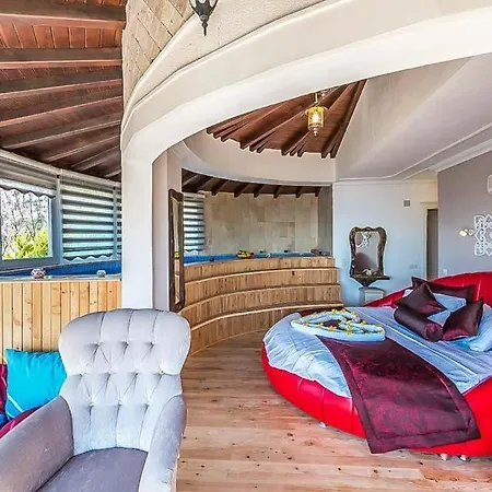 Sleeps 10 Pool Air Con Wifi * Kalkan
