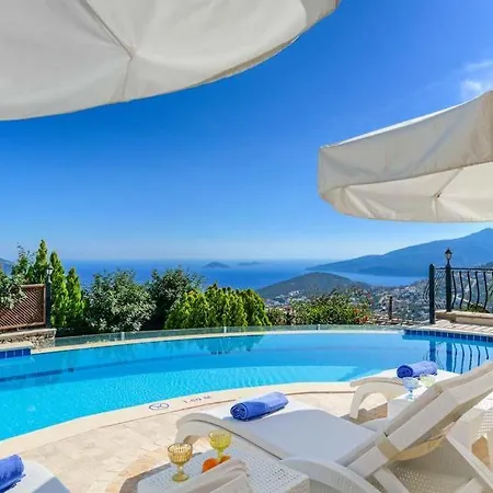 Villa Sleeps 10 Pool Air Con Wifi